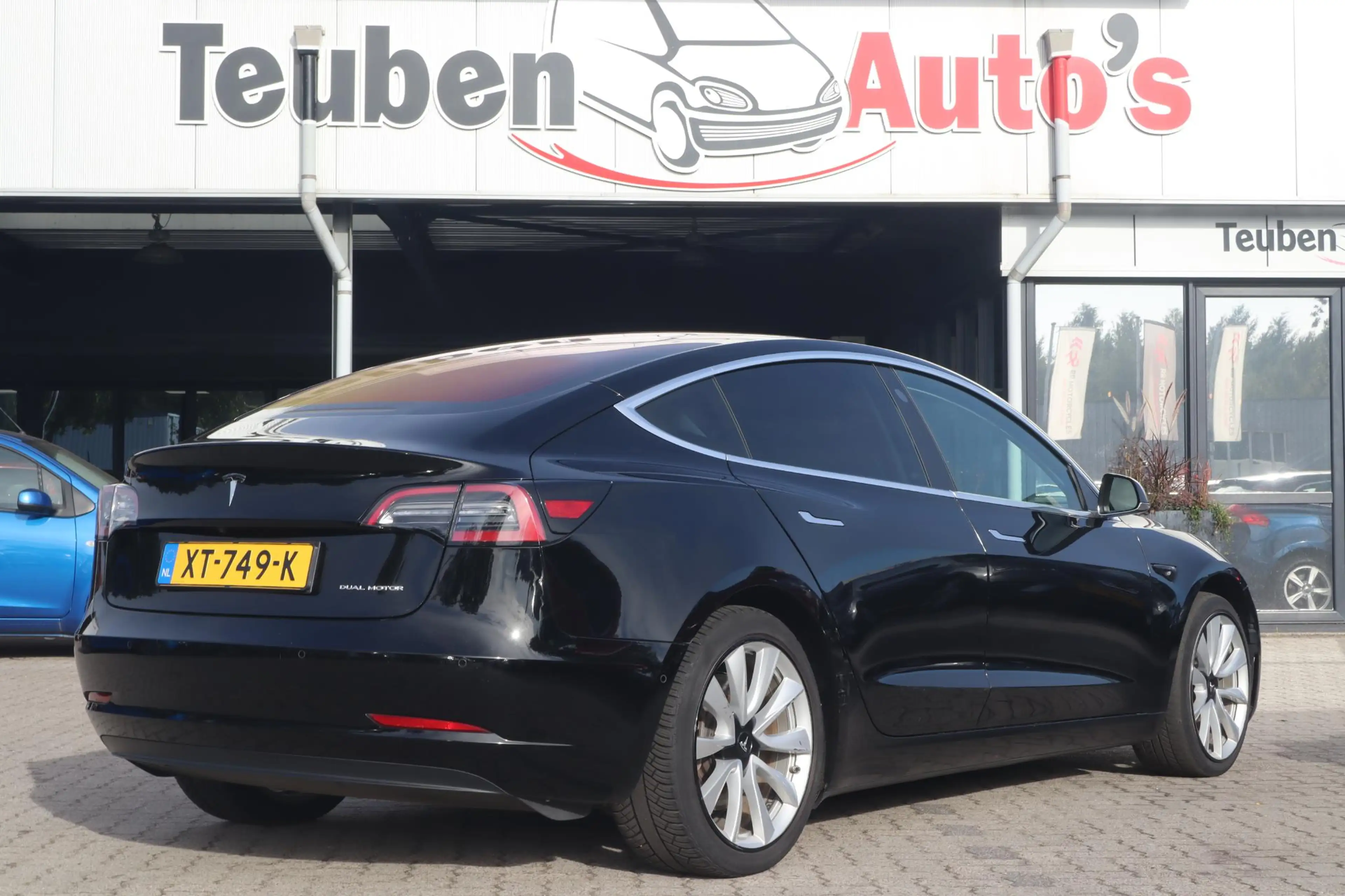 Tesla Model 3 Long Range AWD 75 kWh — photo 2
