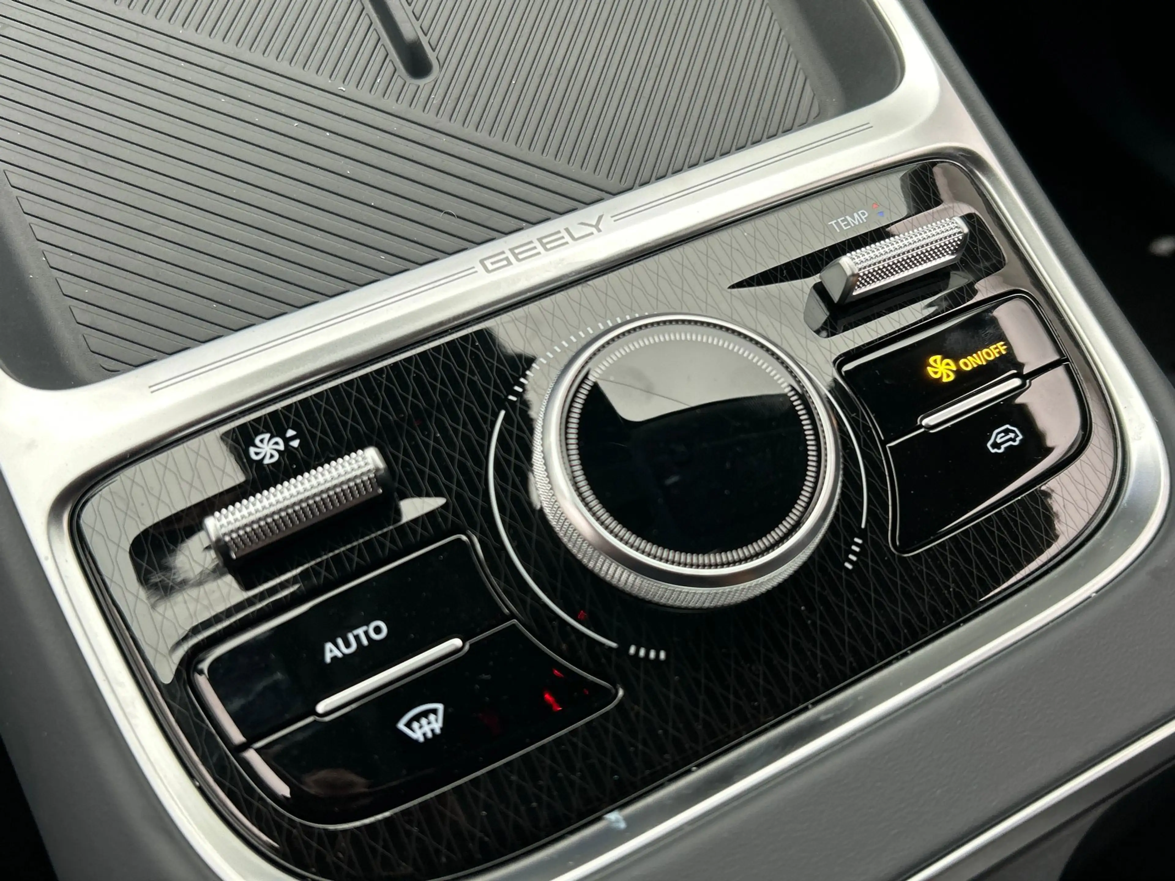 Geely Starray EM-i 1.5 Pro | 286 PK | Direct Leverbaar | 83KM Elektri — photo 34