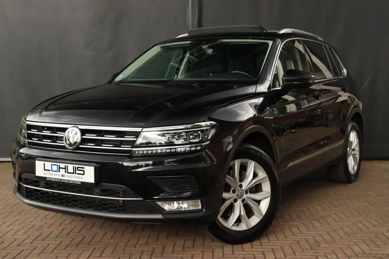 Volkswagen Tiguan 2.0 TSI 4Motion Highline Pano | Trekhaak Zwart - 1