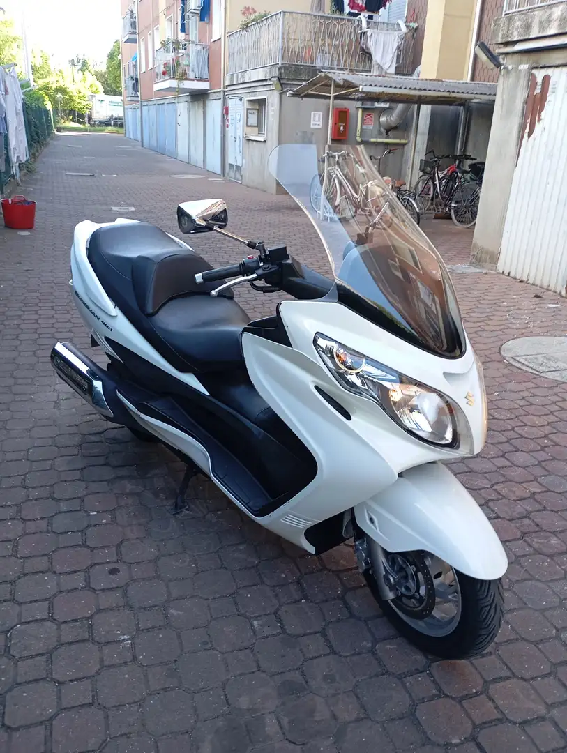 Suzuki Bandit 400 bijela - 1