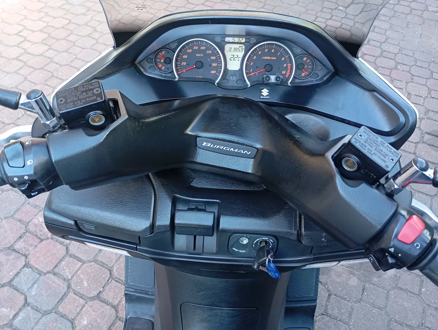 Suzuki Bandit 400 bijela - 2