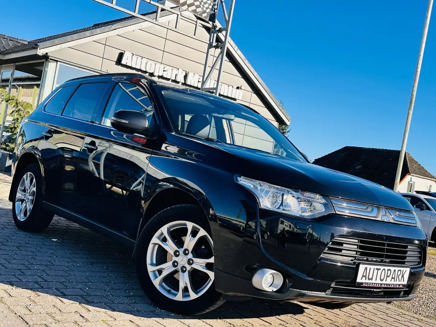 Mitsubishi Outlander ClearTec Instyle 4WD *7 SITZE*LEDER* Noir - 1