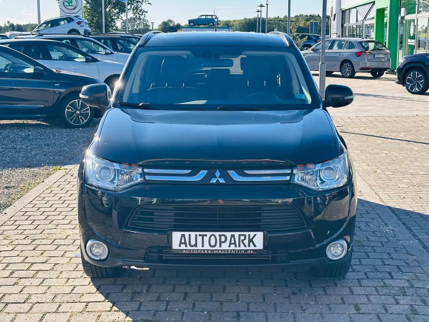 Mitsubishi Outlander ClearTec Instyle 4WD *7 SITZE*LEDER* Noir - 2