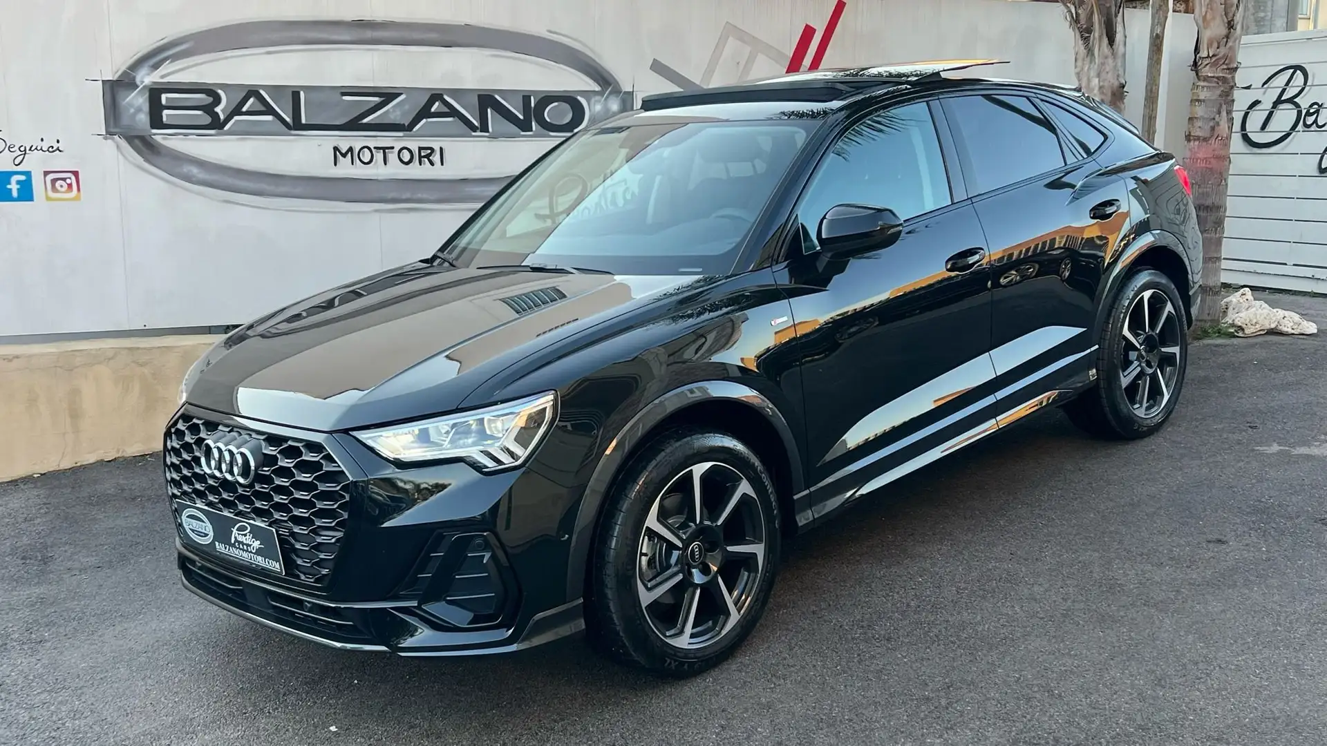 Audi Q3 SPORTBACK 35 2.0TDI S-line edition KM0 2024 Nero - 1