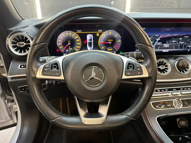 Mercedes-Benz E-Class view 14