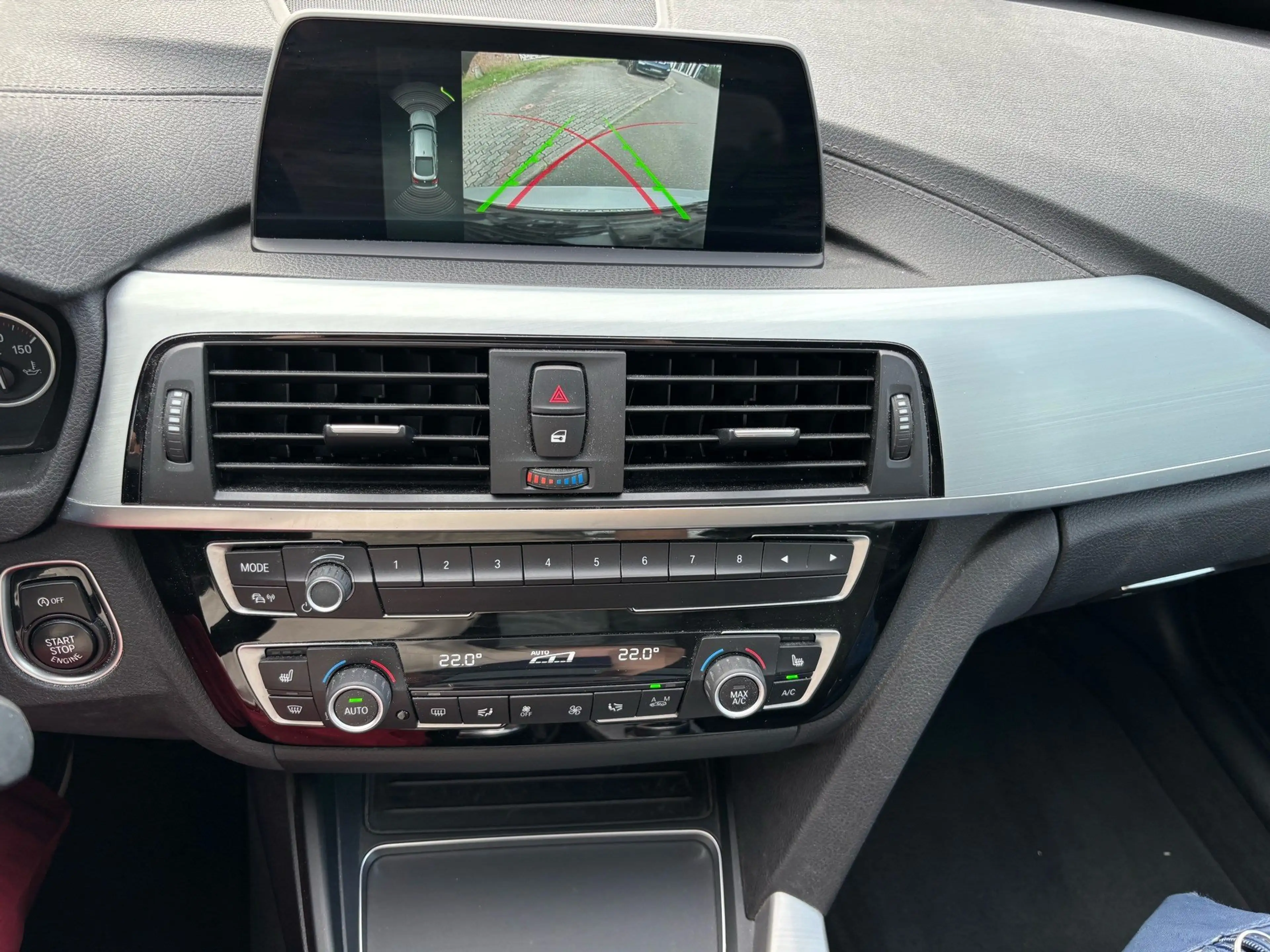 BMW 318 d Sport Line HiFi LED Pano.Dach Navi Bus. — photo 8