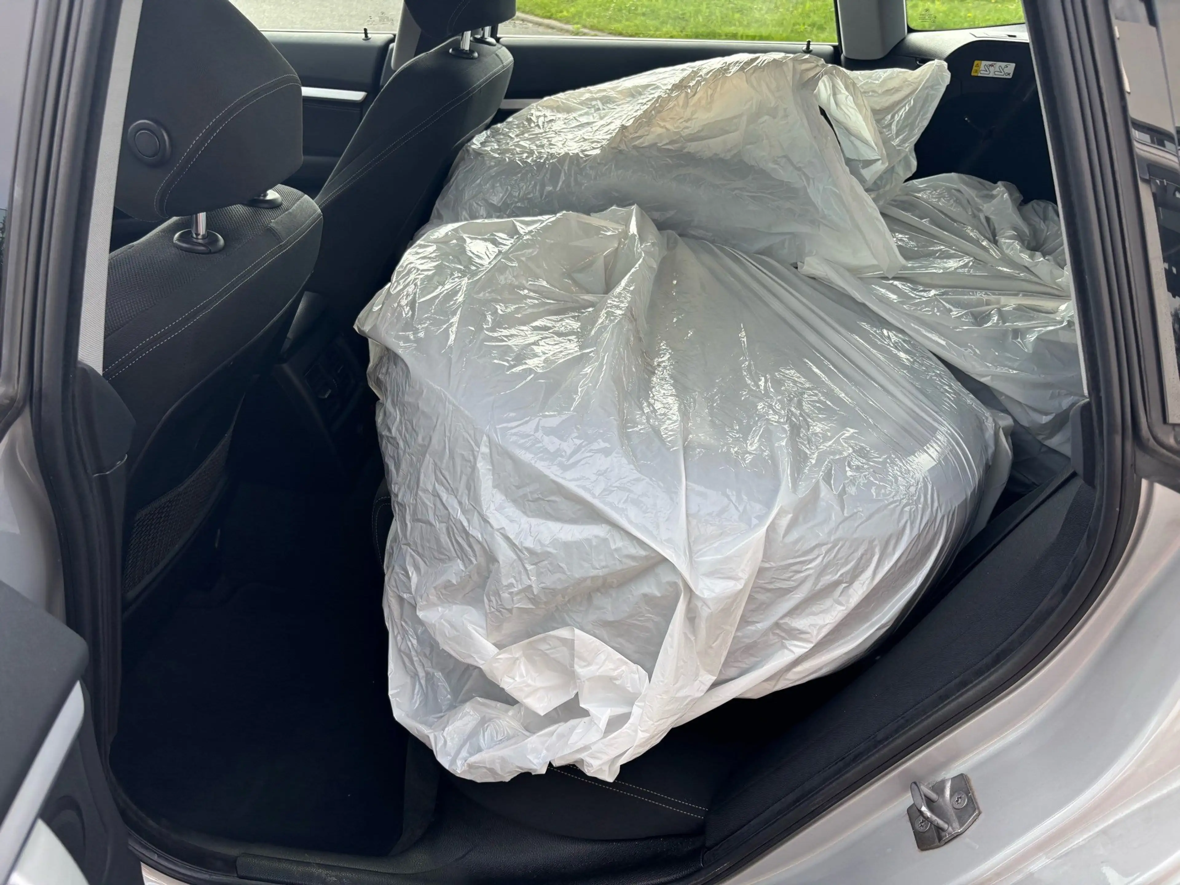 BMW 318 d Sport Line HiFi LED Pano.Dach Navi Bus. — photo 11
