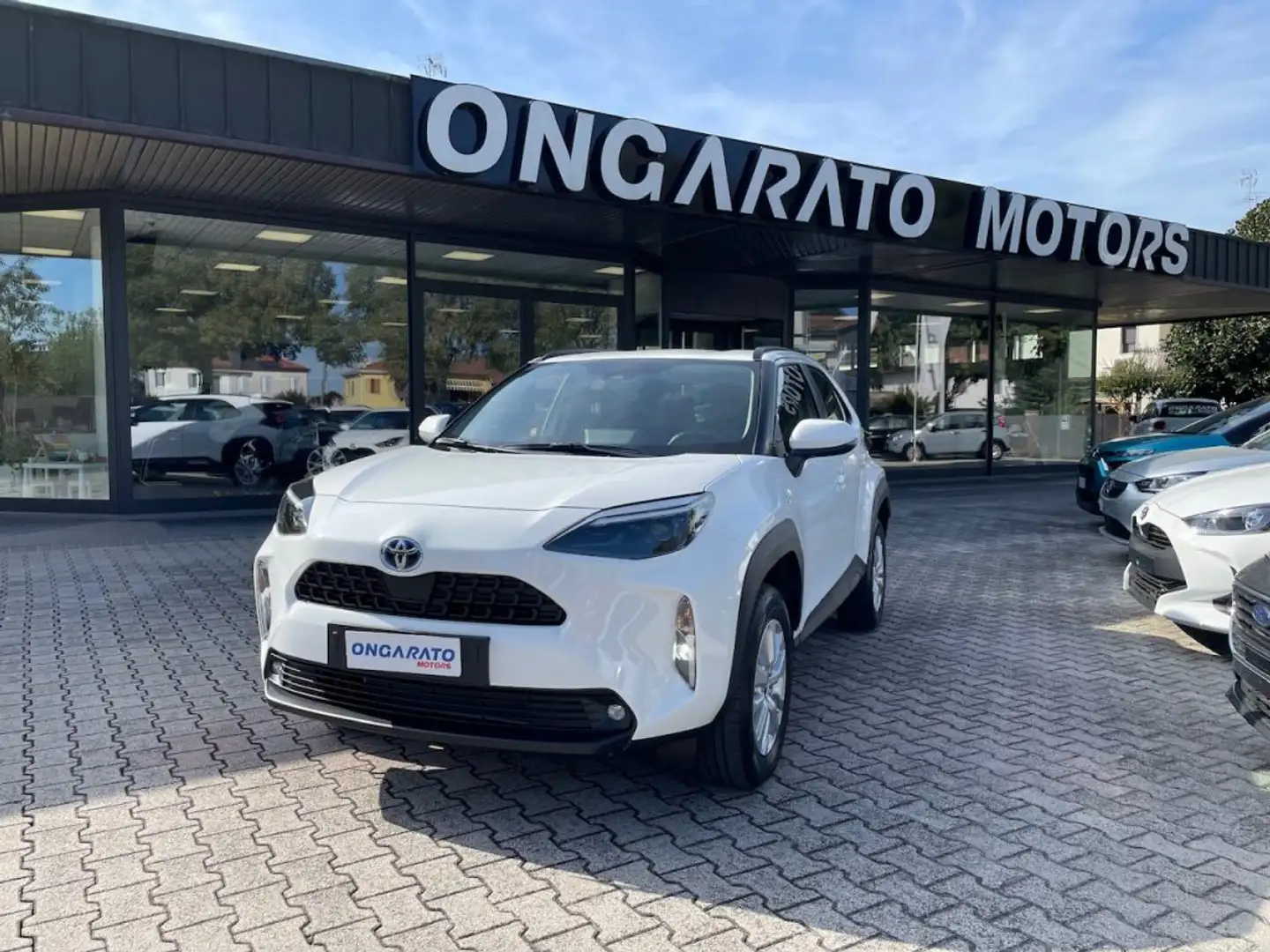 Toyota Yaris Cross 1.5 Hybrid 5p. E-CVT Active Blanc - 1