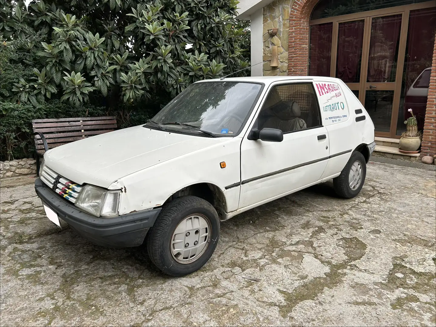 Peugeot 205 XAD 1.7 diesel aspirato Wit - 2