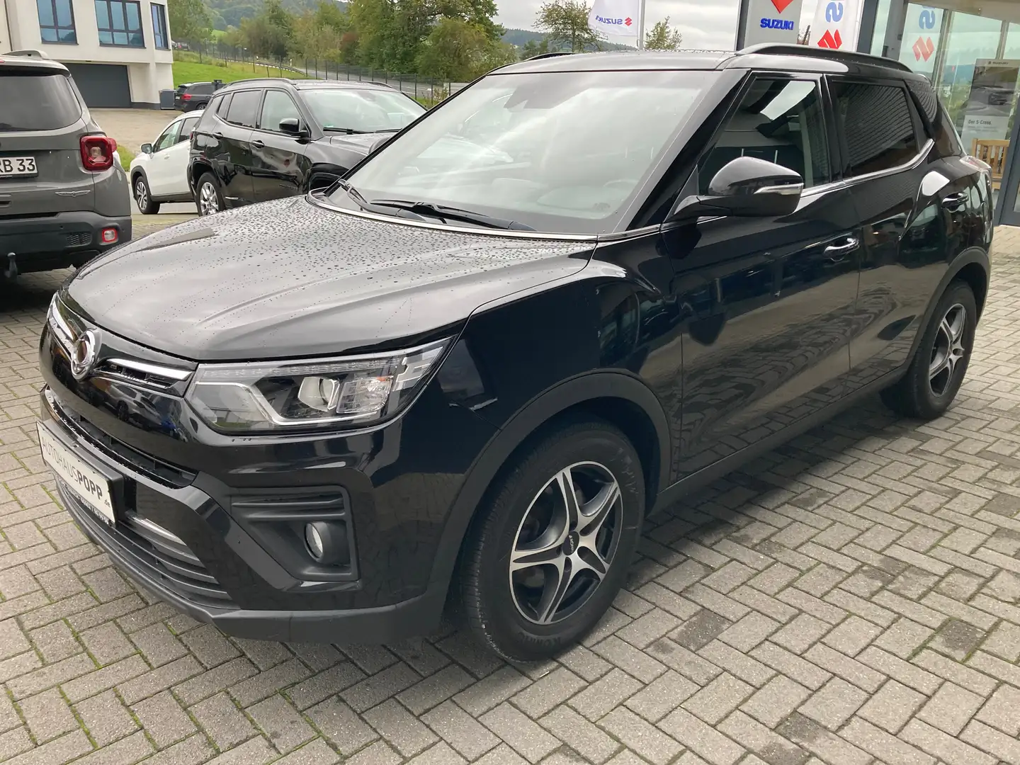 SsangYong Tivoli Tivoli 1.5 T-GDi Quartz Schwarz - 1