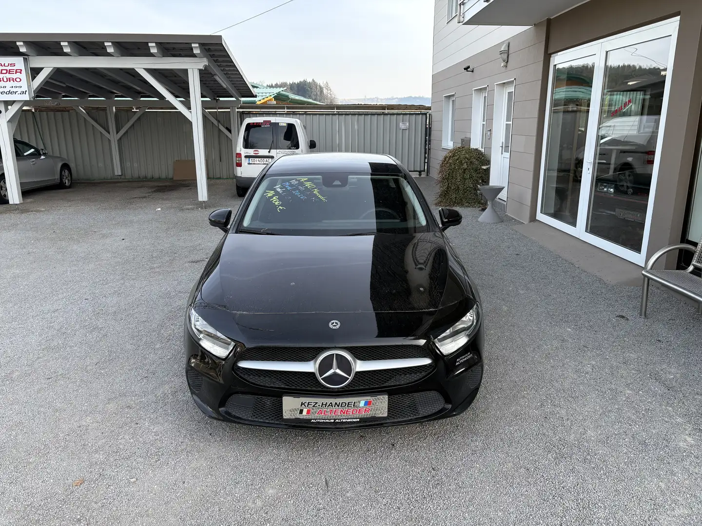 Mercedes-Benz A 160 *NEUES MODELL*NAVI*RÜCKFAHRKAMERA*MBUX*TEMP* Schwarz - 2