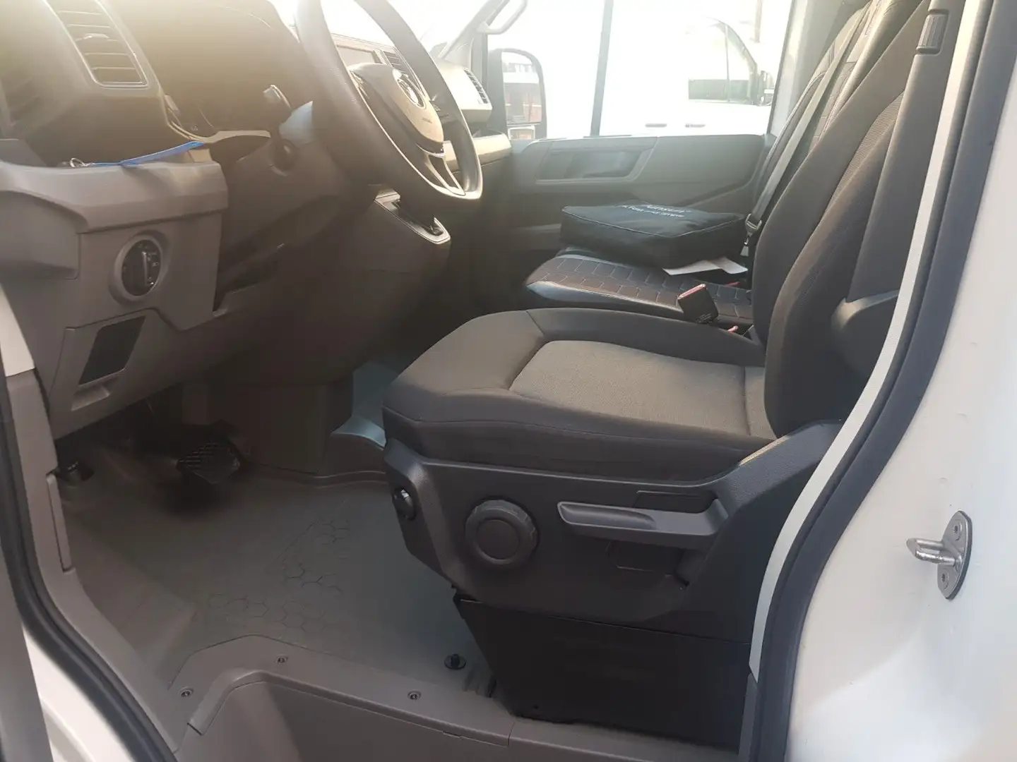 Volkswagen Crafter e-Crafter L3H3 mittel wenig km HU Insp. neu Weiß - 2