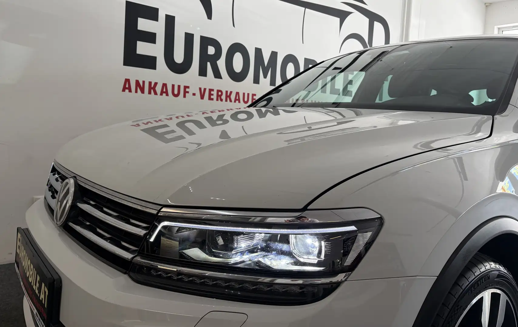 Volkswagen Tiguan Highline 4Motion R-Line *RFK*20ZOLL*MASSAGE*TOTW.* Weiß - 2