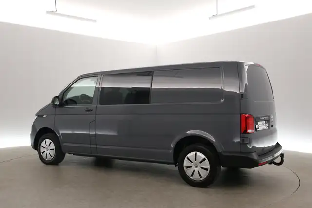 Volkswagen Transporter view 7