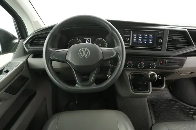 Volkswagen Transporter view 2
