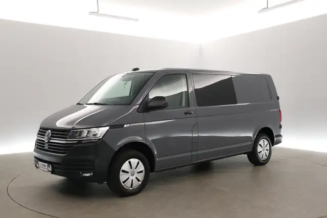 Volkswagen Transporter view 9