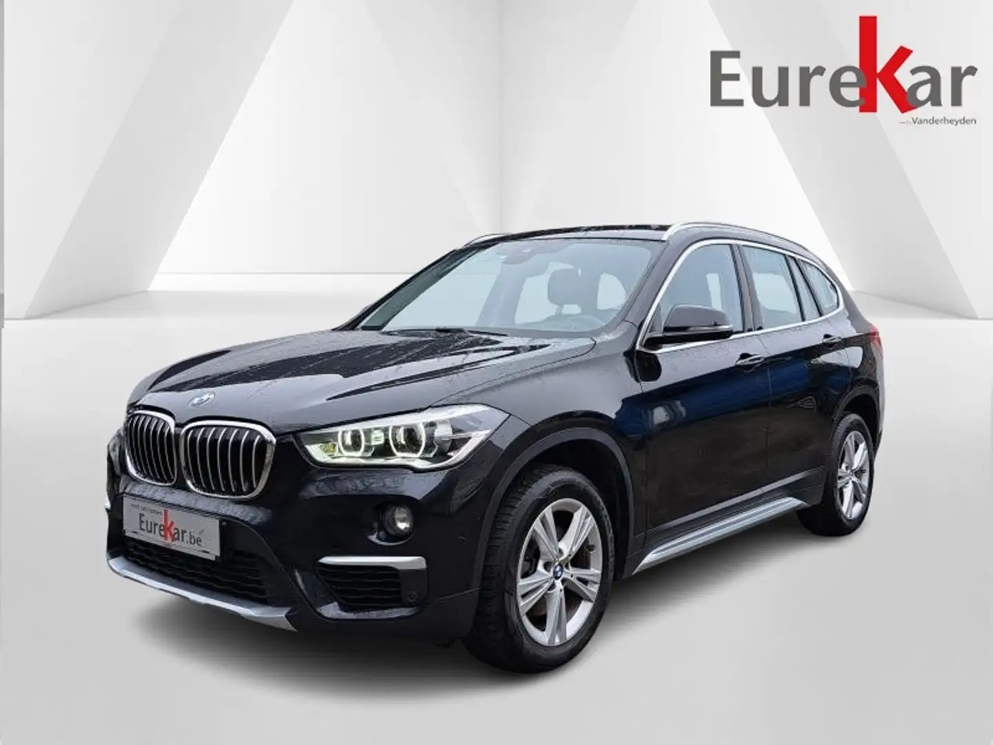 BMW X1 sDrive 18i Noir - 1