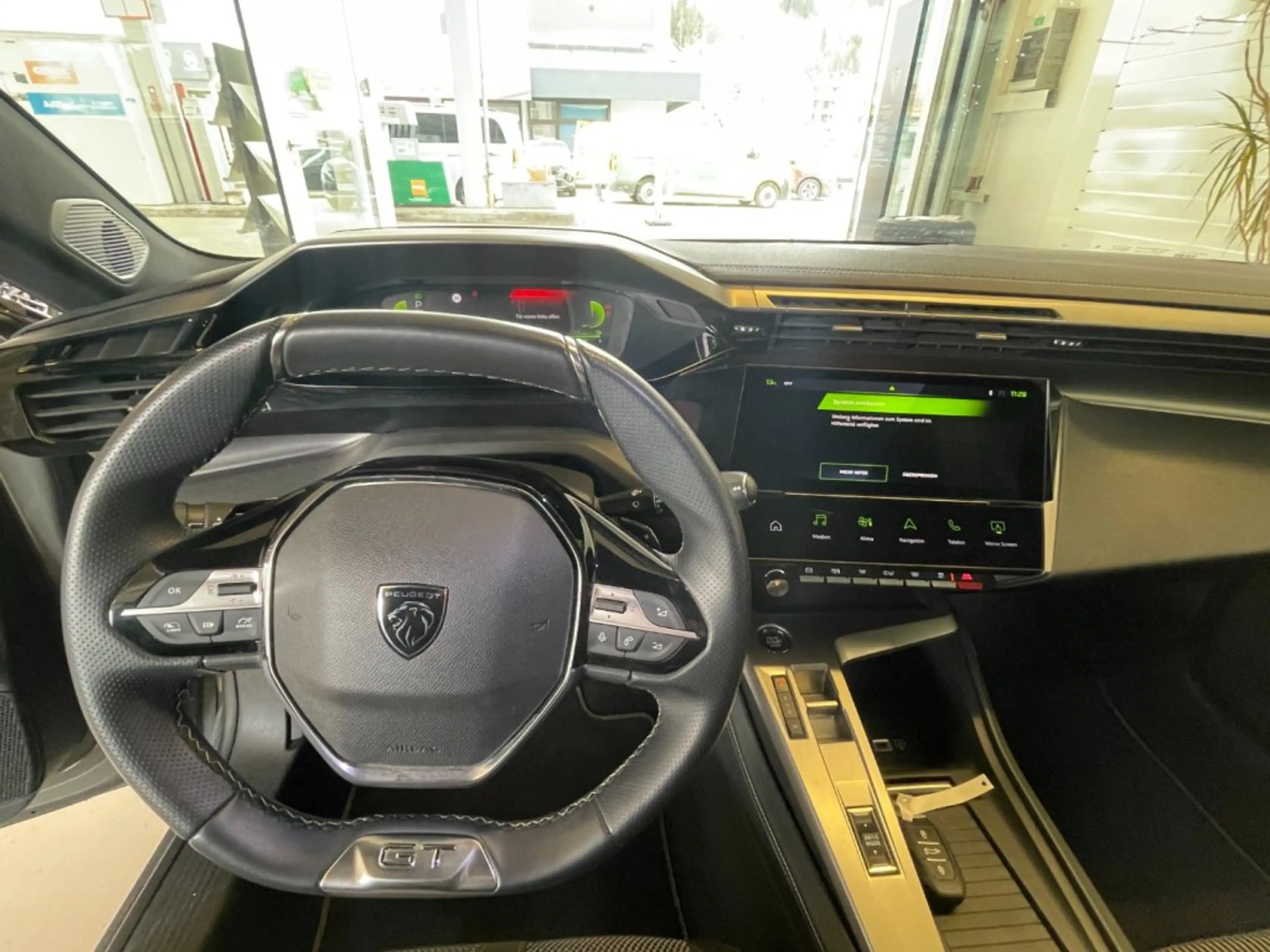 Peugeot 308 SW GT PT 130 EAT — photo 14