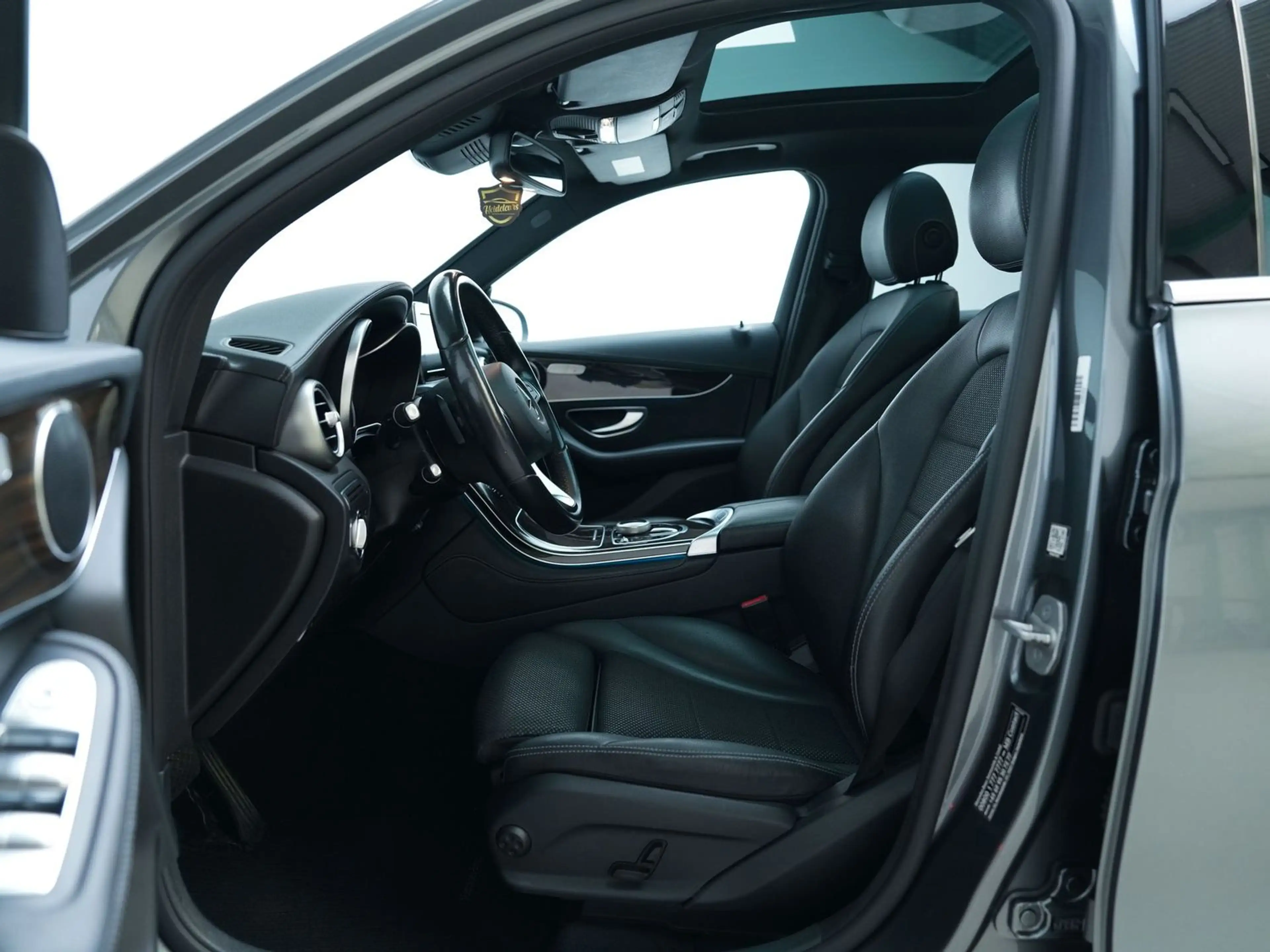 Mercedes-Benz GLC 220 d 4Matic AMG,PANO,AMBIENTE — photo 8