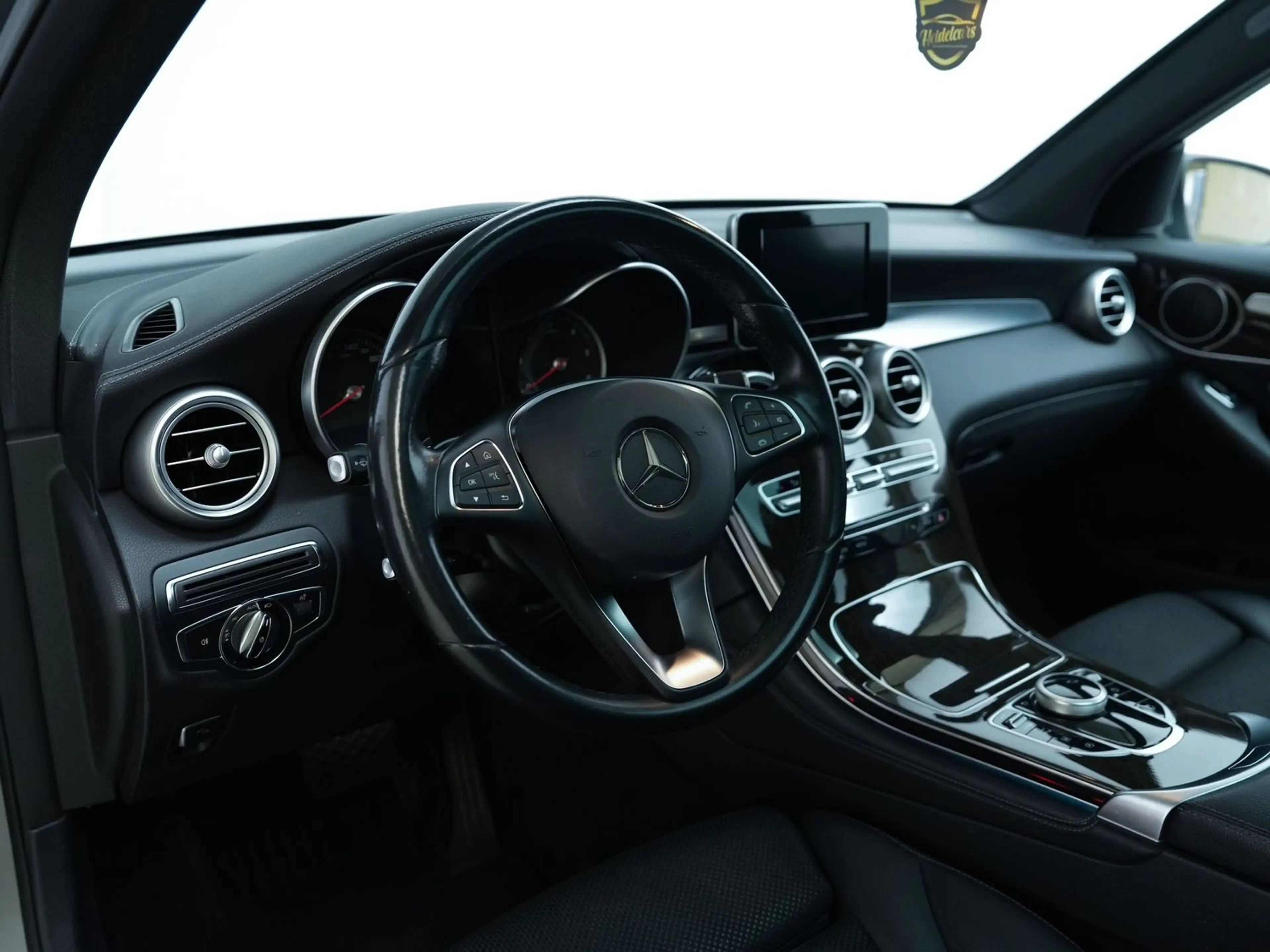 Mercedes-Benz GLC 220 d 4Matic AMG,PANO,AMBIENTE — photo 10