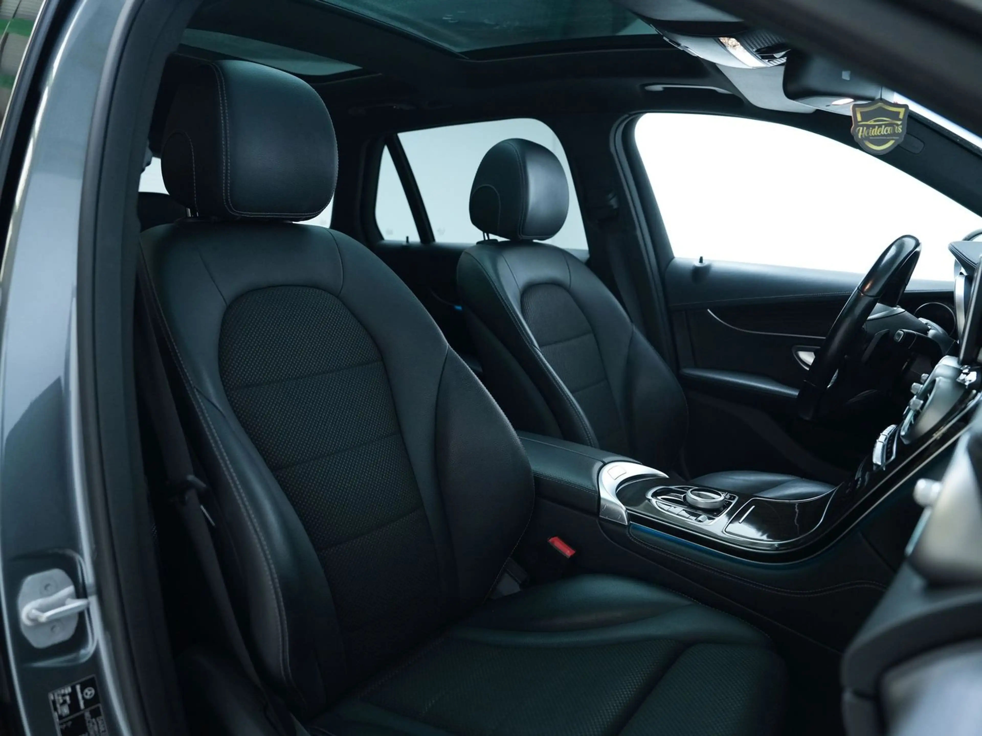 Mercedes-Benz GLC 220 d 4Matic AMG,PANO,AMBIENTE — photo 15
