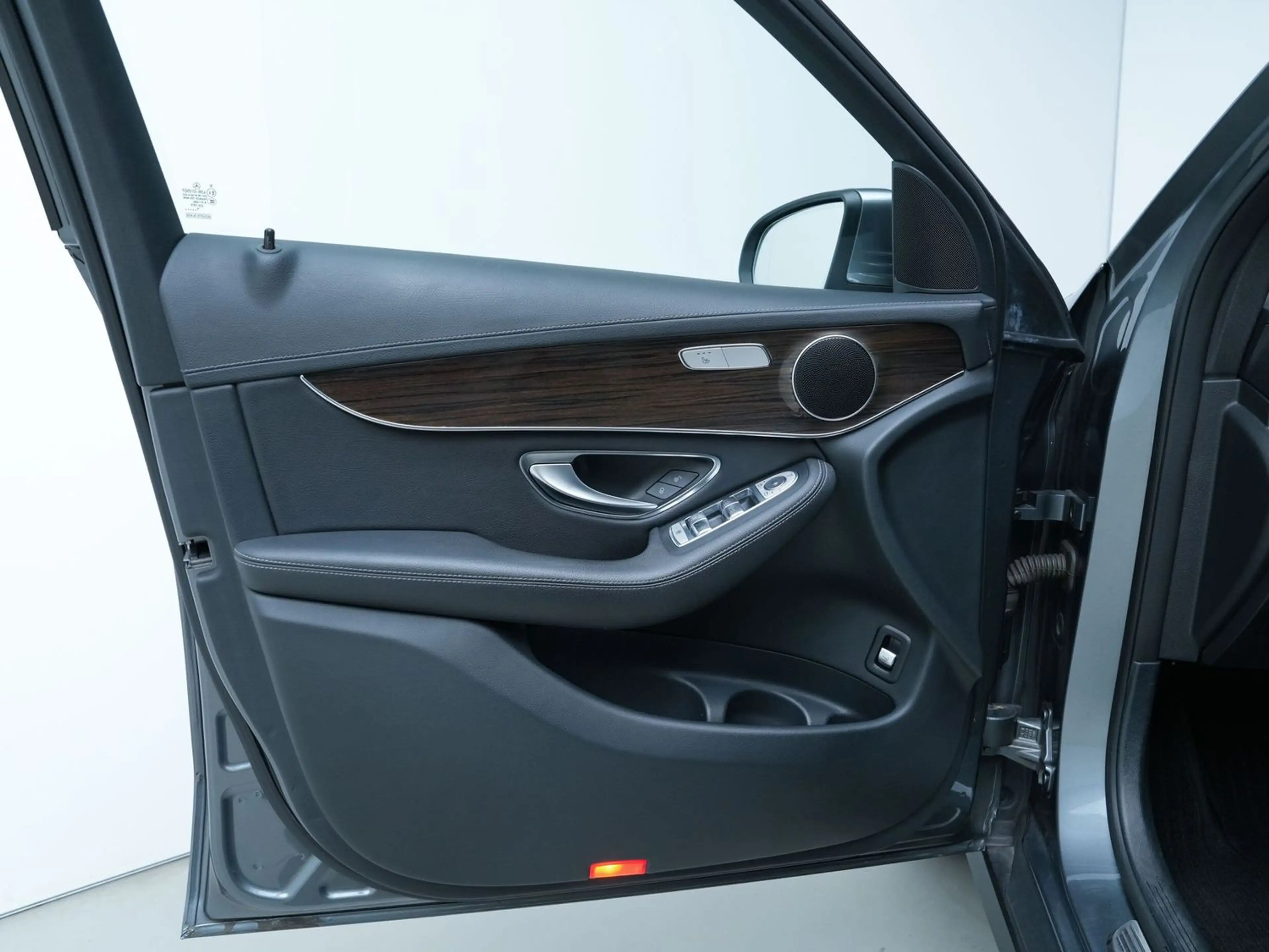Mercedes-Benz GLC 220 d 4Matic AMG,PANO,AMBIENTE — photo 11