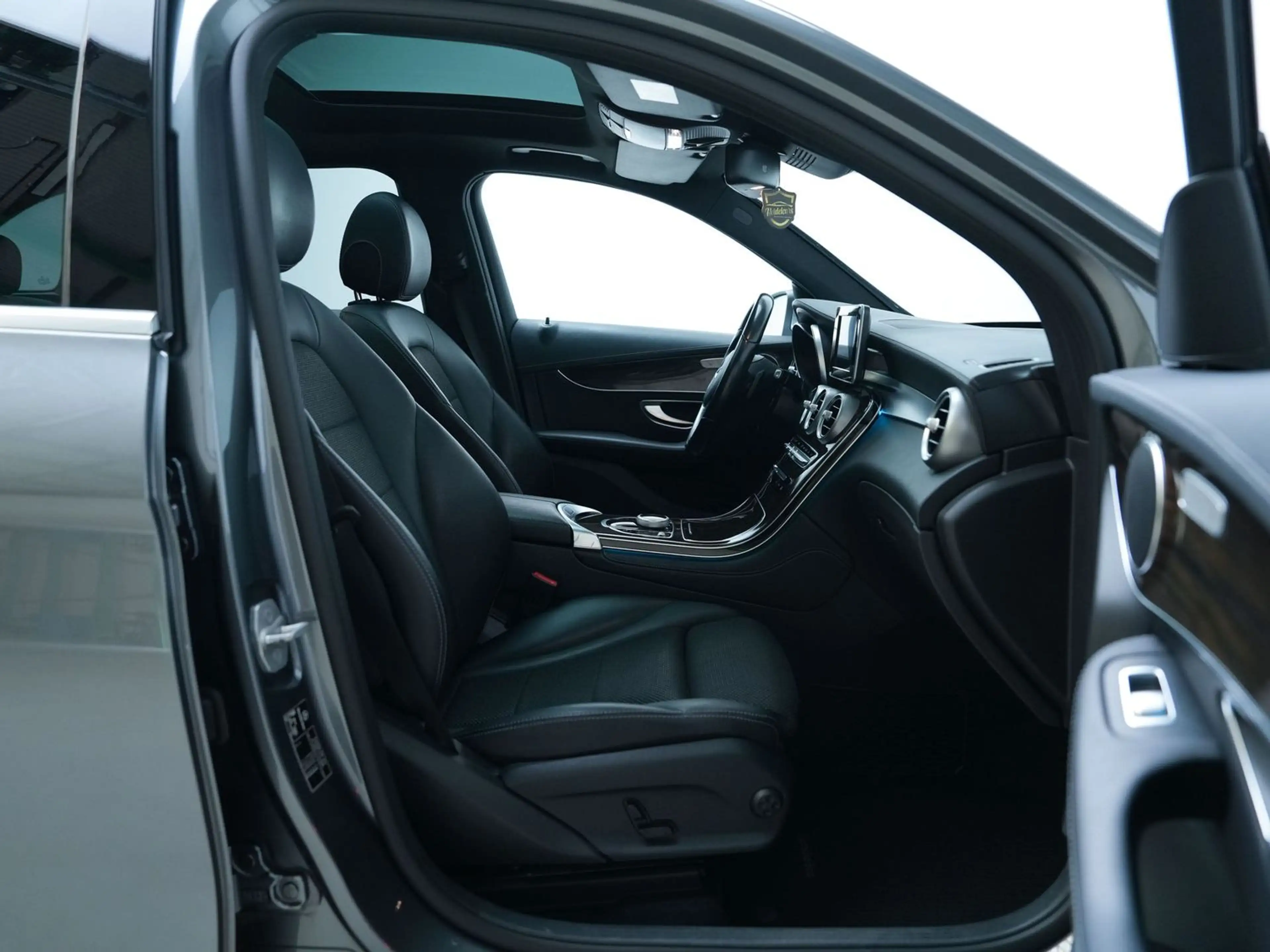 Mercedes-Benz GLC 220 d 4Matic AMG,PANO,AMBIENTE — photo 14