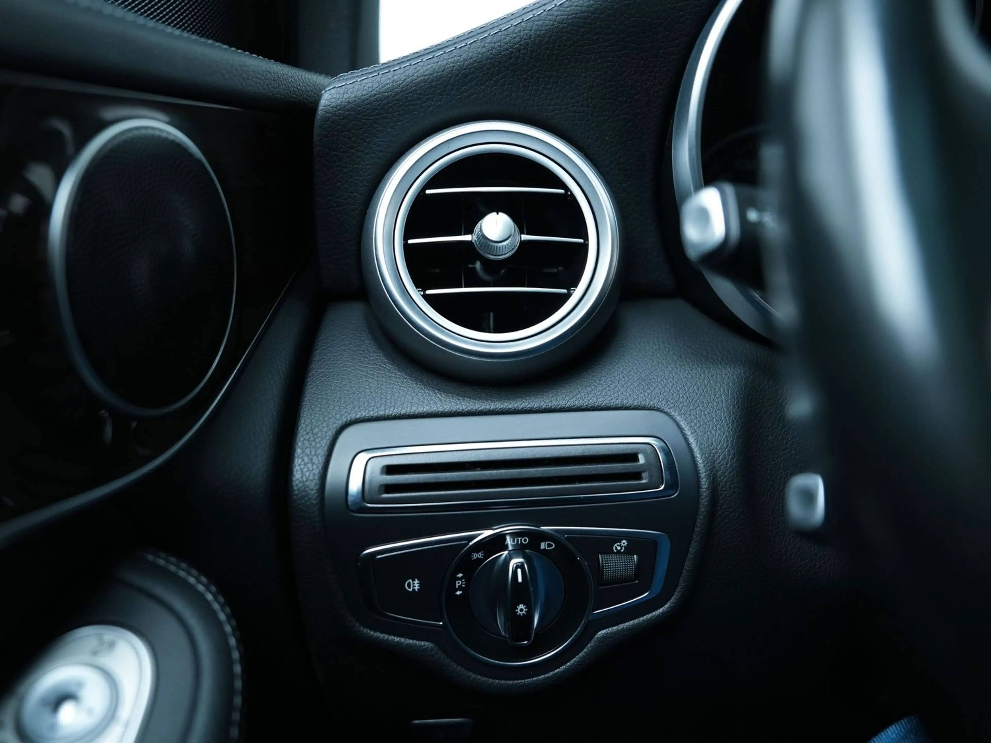 Mercedes-Benz GLC 220 d 4Matic AMG,PANO,AMBIENTE — photo 13