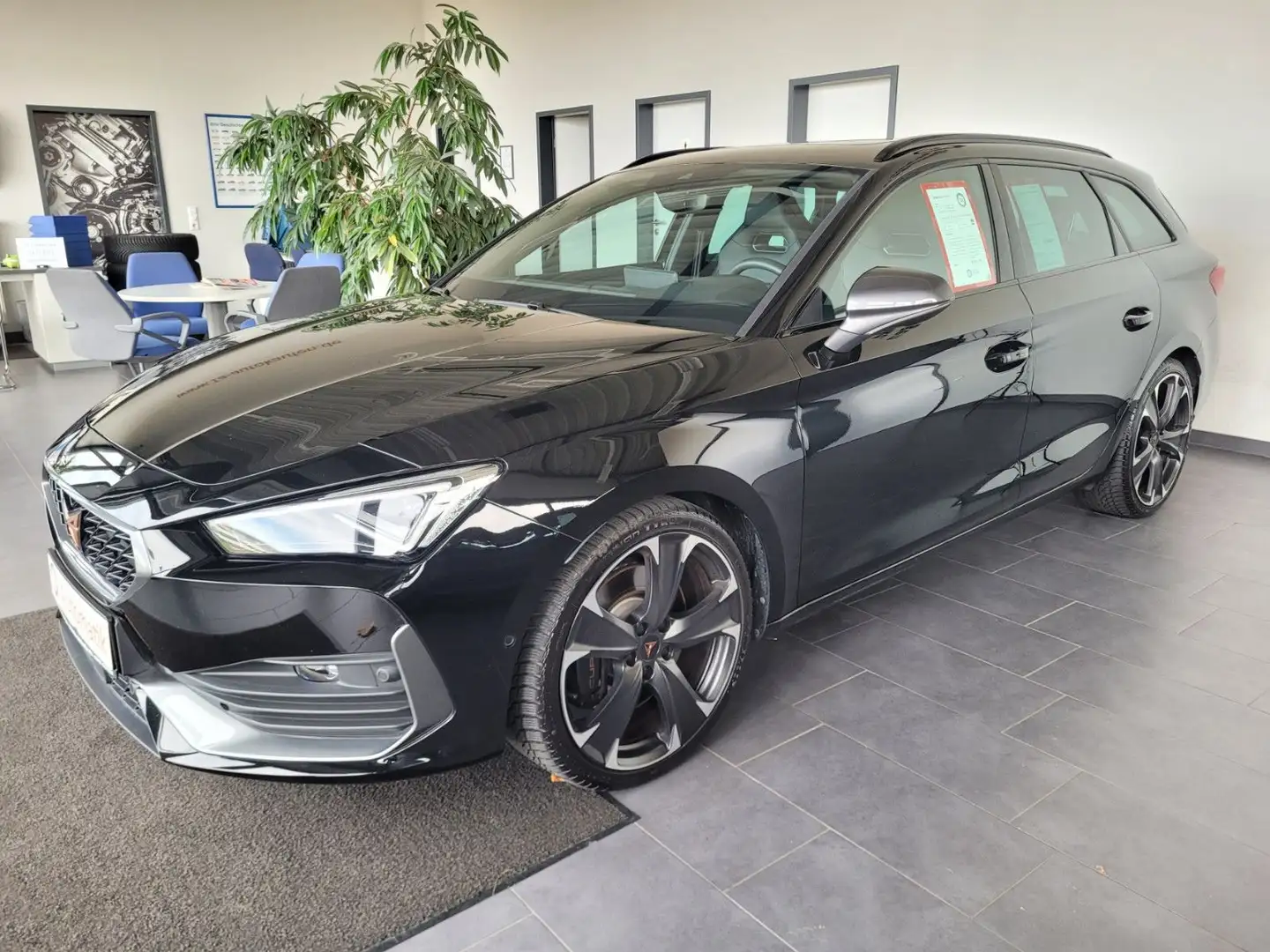 CUPRA Leon 2.0 TSI DSG VZ 4Drive m. SD/Kamera/19" Noir - 2
