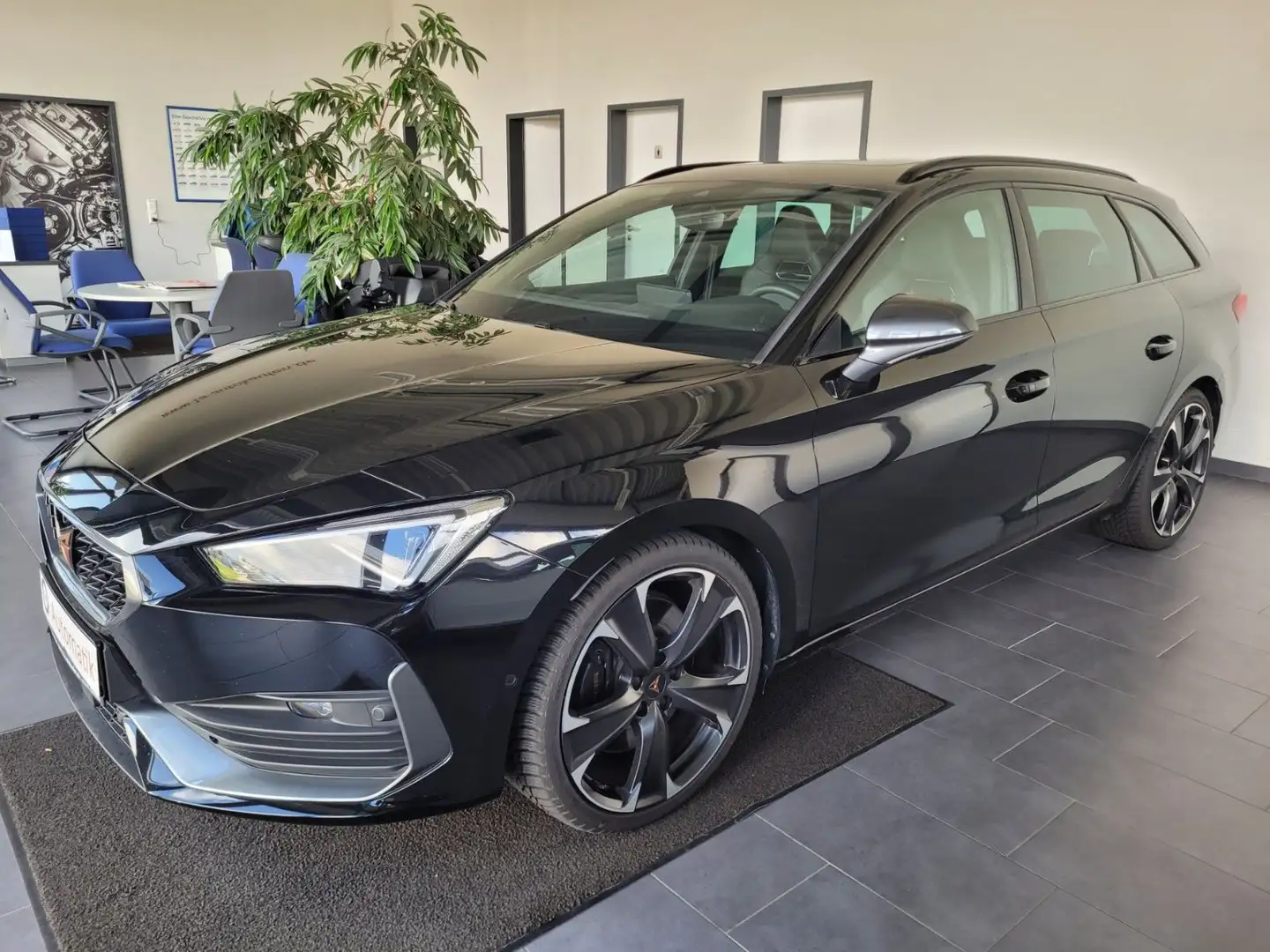 CUPRA Leon 2.0 TSI DSG VZ 4Drive m. SD/Kamera/19" Noir - 2