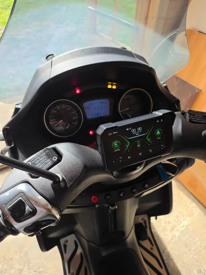Piaggio MP3 500