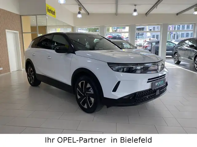Opel Grandland view 4
