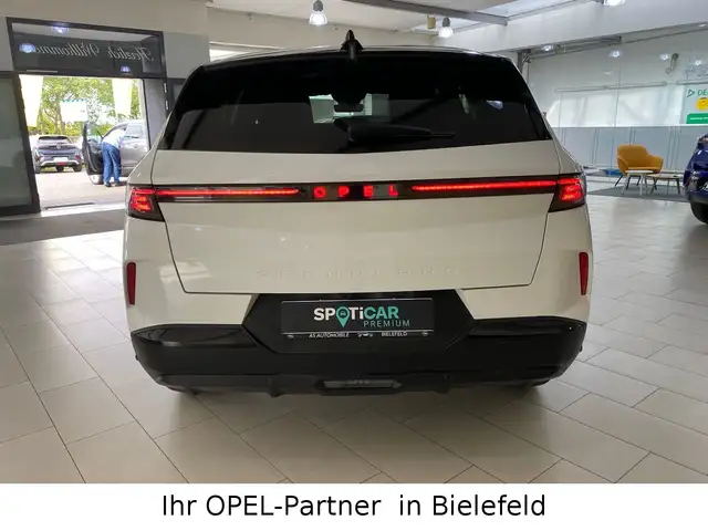 Opel Grandland view 6
