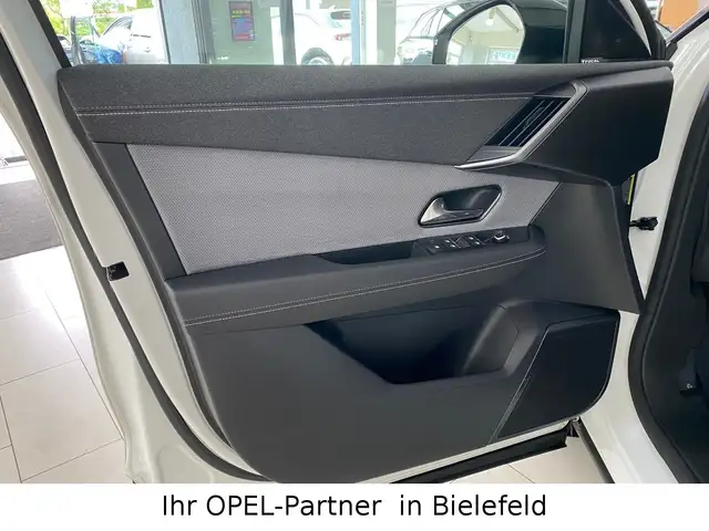 Opel Grandland view 11