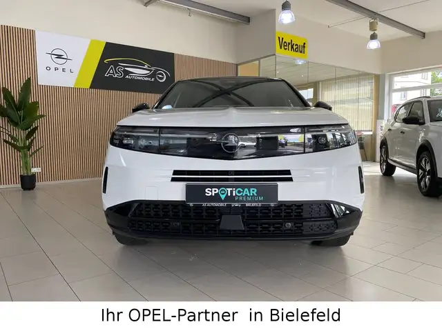 Opel Grandland view 2