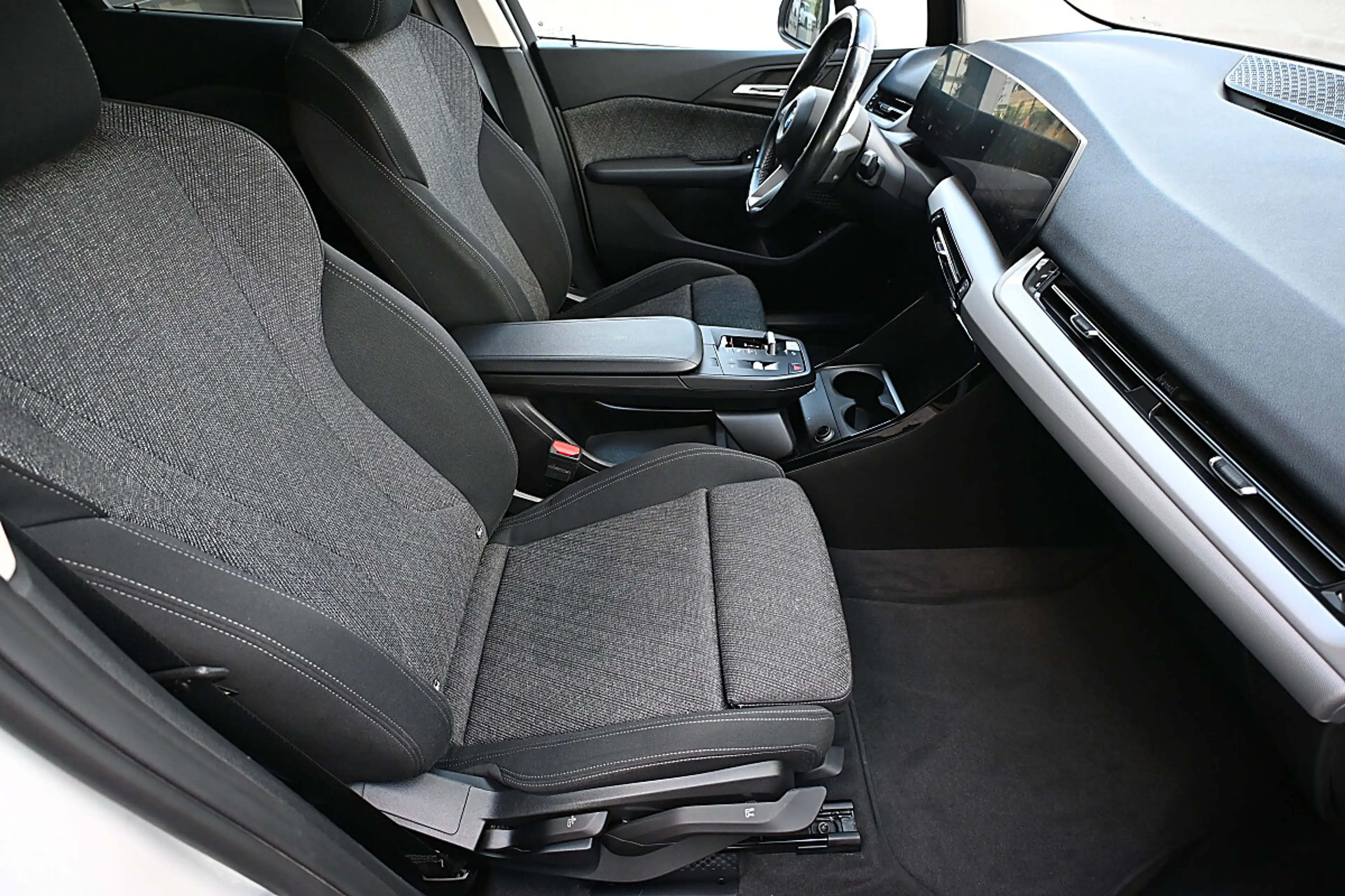BMW 218 d Active Tourer Aut. ACC, Driving+, Aktivsitz, ... — photo 9