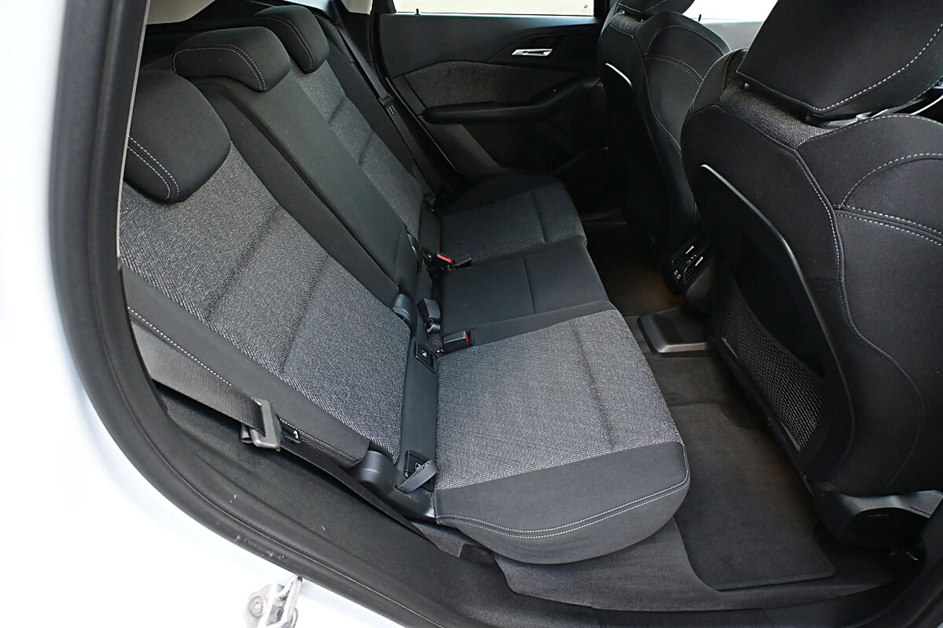 BMW 218 d Active Tourer Aut. ACC, Driving+, Aktivsitz, ... — photo 11