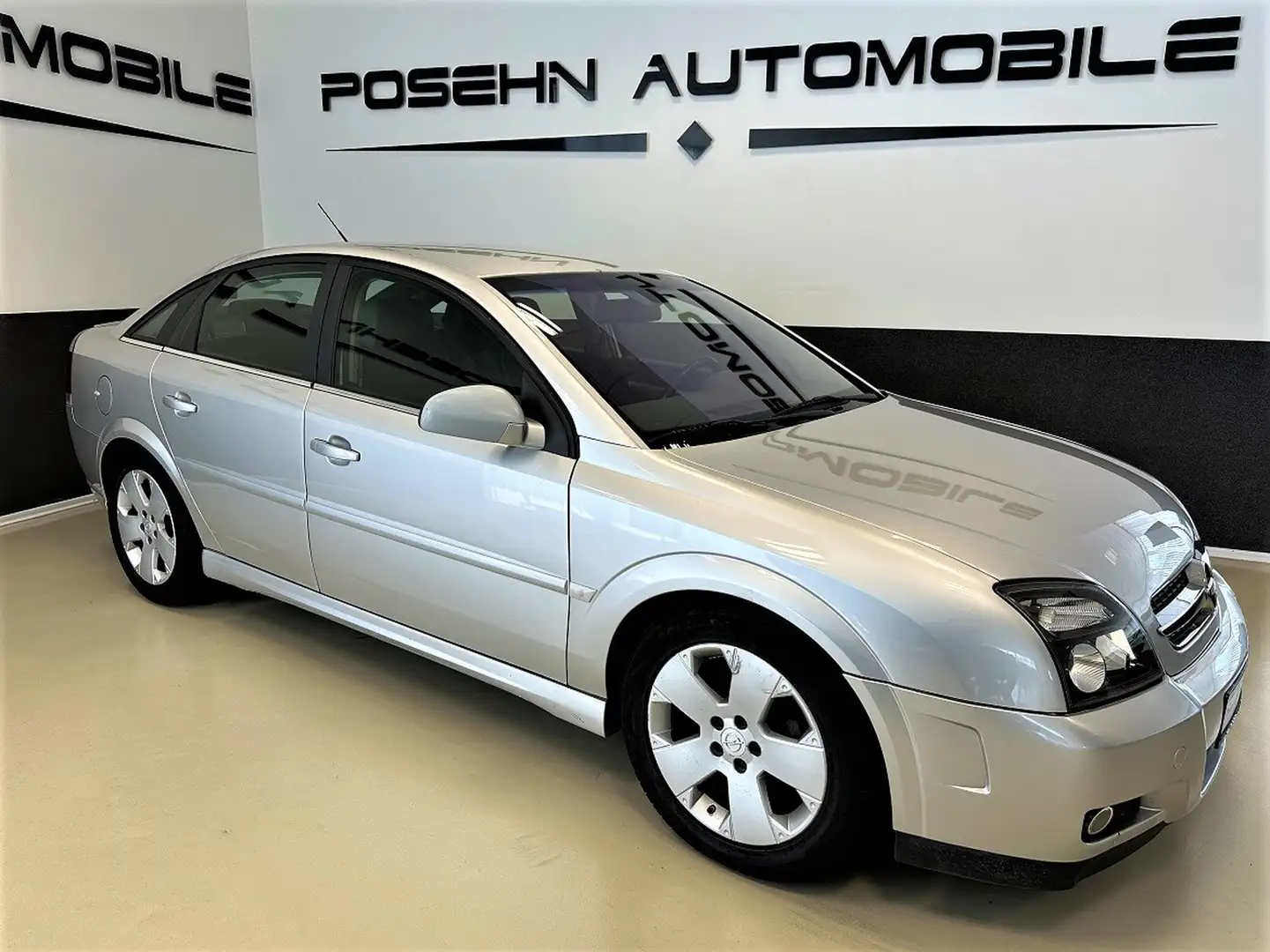 Opel Vectra C 2.2 Automatik GTS LPG-Autogas TÜV-Neu AHK Basis Silber - 1