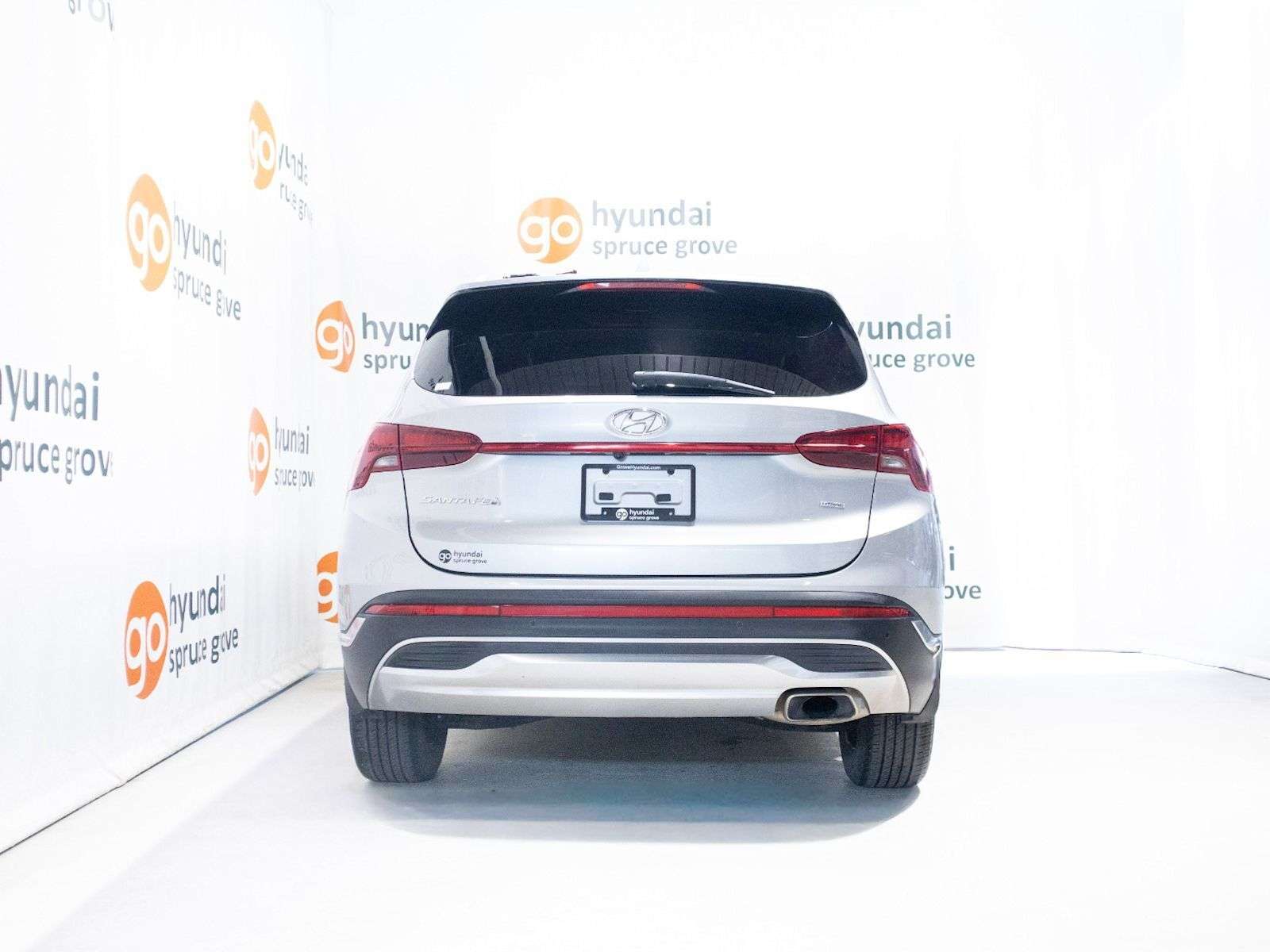 2022 Hyundai Santa Fe Preferred: AWD, Heated Seats, Apple CarPlay, Heate — снимка 1
