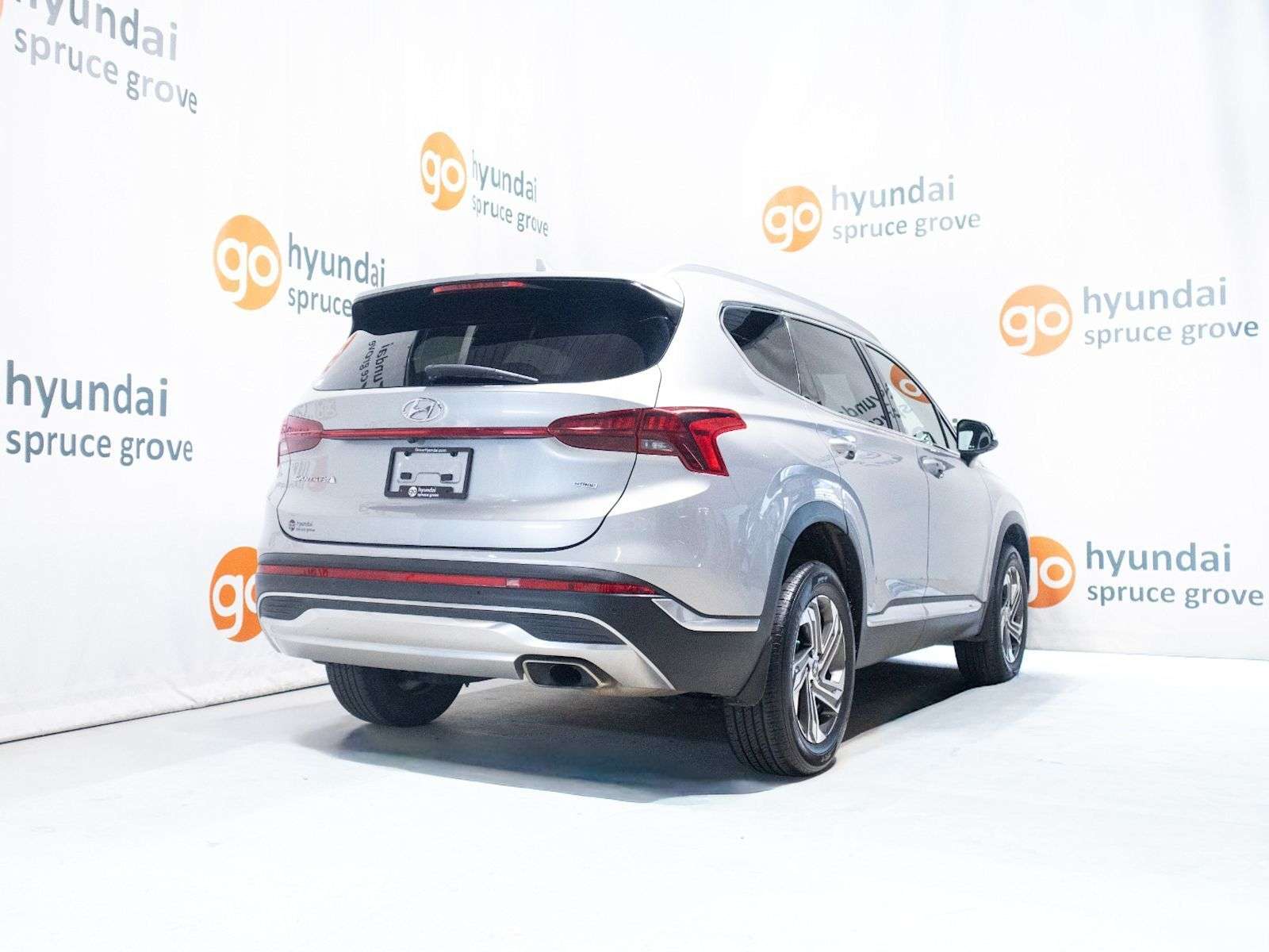 2022 Hyundai Santa Fe Preferred: AWD, Heated Seats, Apple CarPlay, Heate — снимка 1