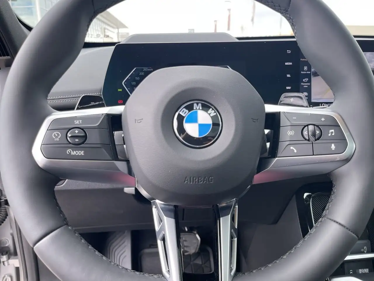 BMW X1 снимка BMW X1