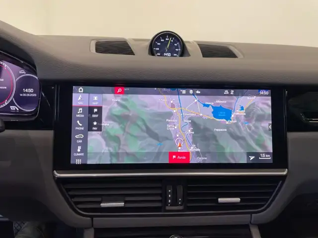 Porsche Cayenne view 13