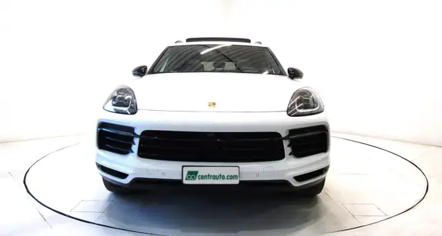 Porsche Cayenne view 2
