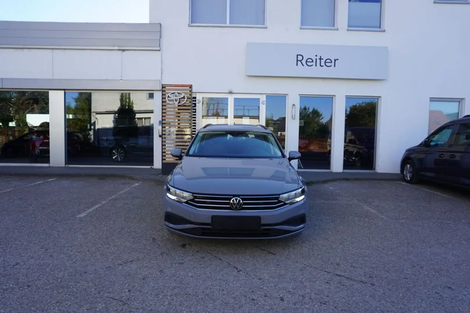 Volkswagen Passat Variant 2,0 TDI DSG *LED*ACC*SHZ* Grau - 1
