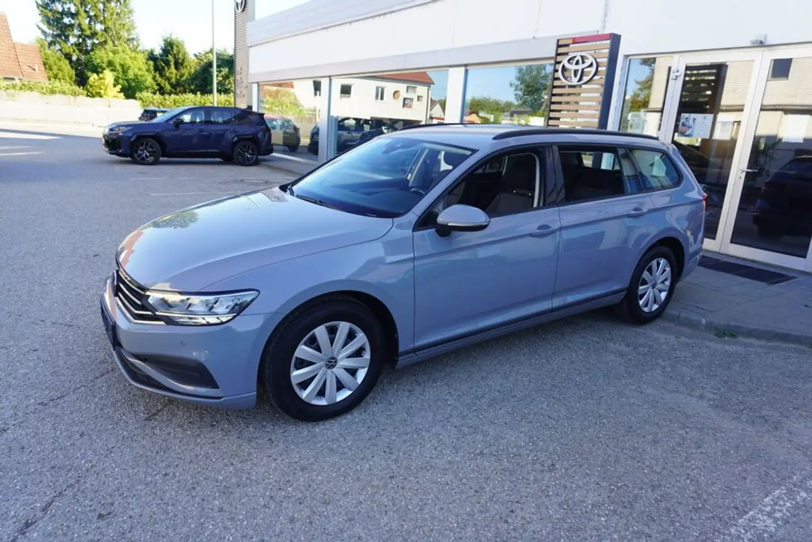 Volkswagen Passat Variant 2,0 TDI DSG *LED*ACC*SHZ* Grau - 2