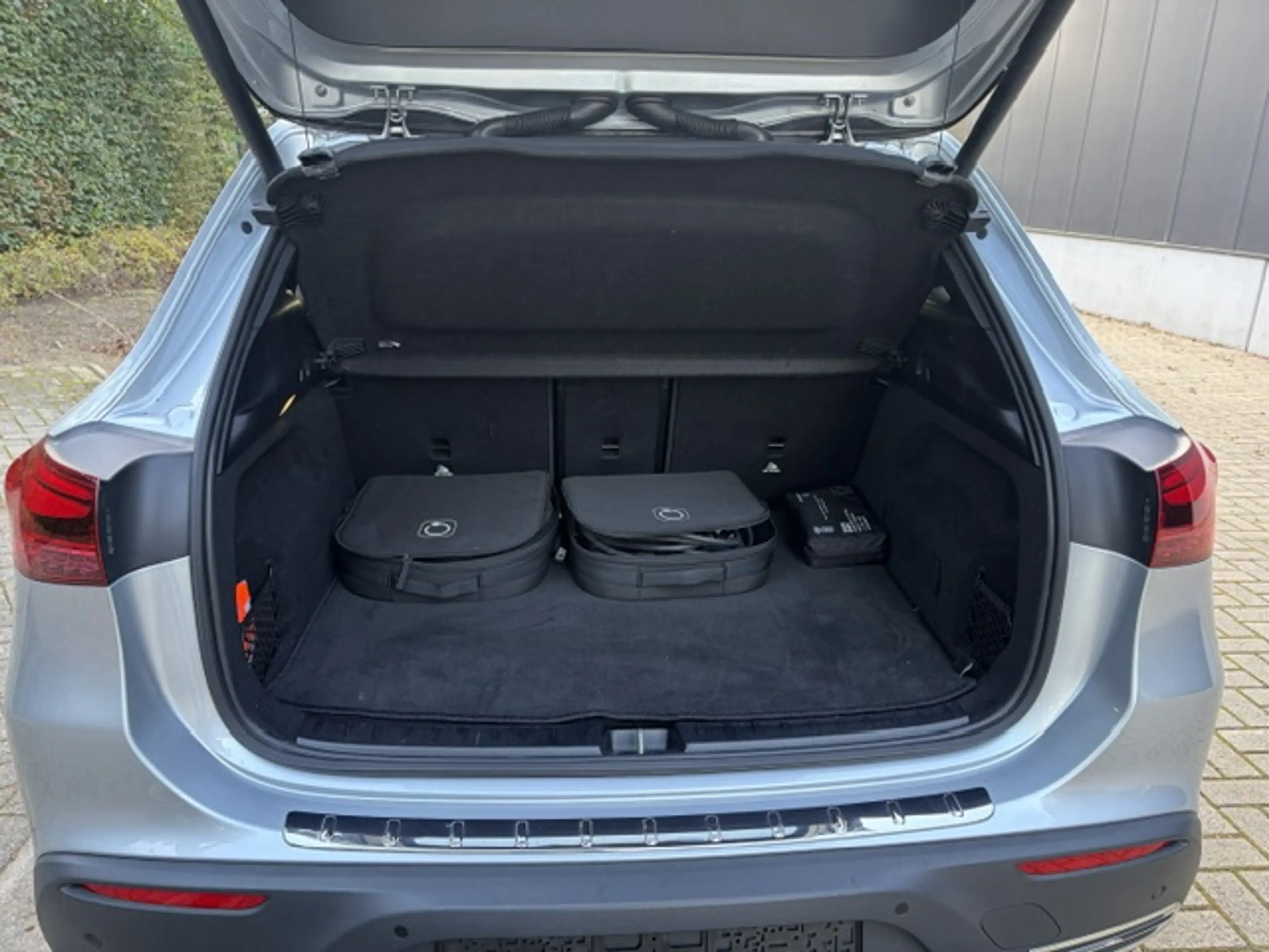 Mercedes-Benz EQA 250 EQA 250+  Luxury Line Distronic dodehoek camera spoorpak facelift model 2025.Led leder — photo 15
