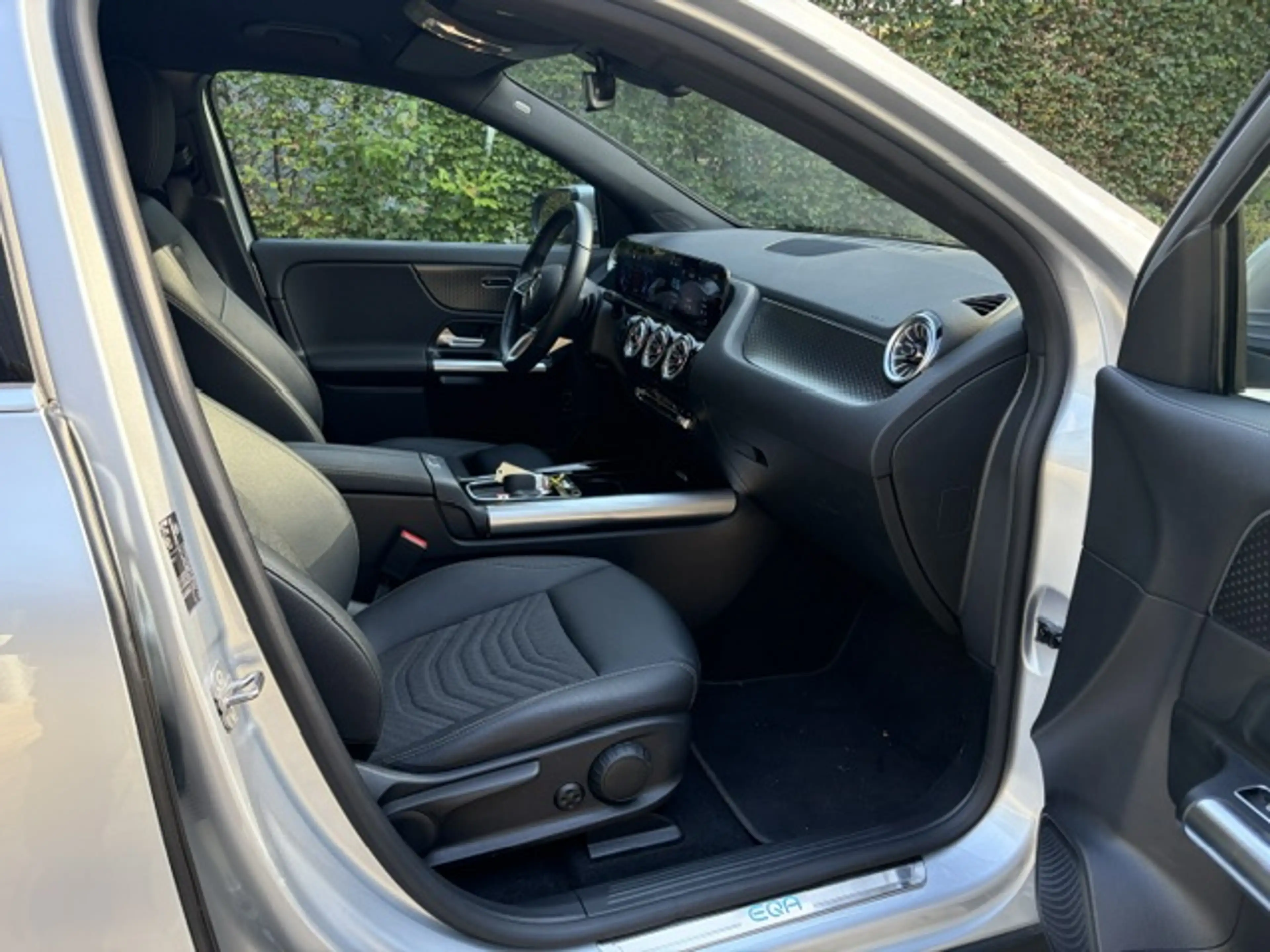 Mercedes-Benz EQA 250 EQA 250+  Luxury Line Distronic dodehoek camera spoorpak facelift model 2025.Led leder — photo 11