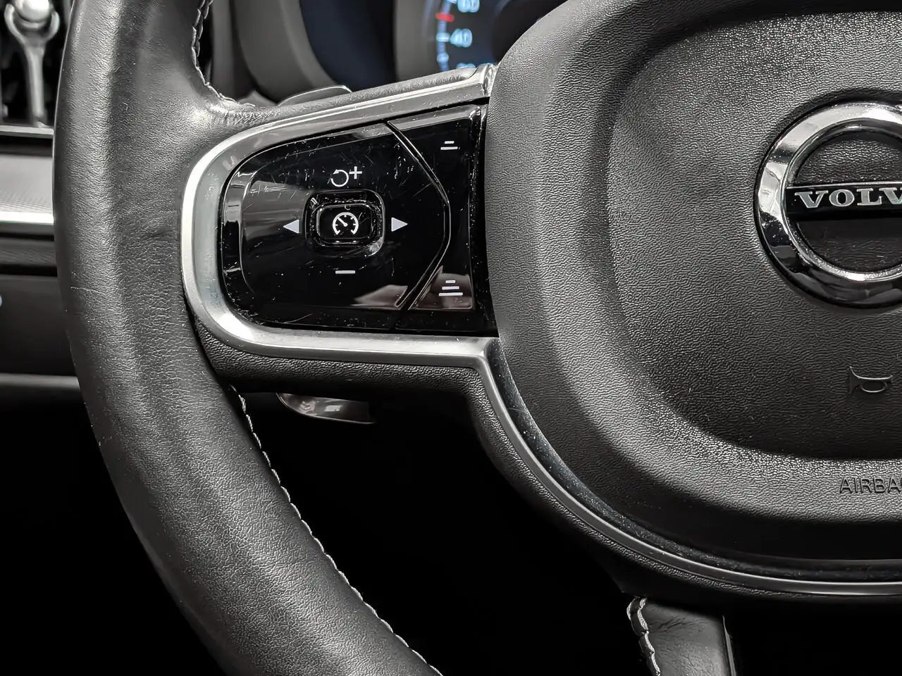 Volvo XC60 снимка Volvo XC60
