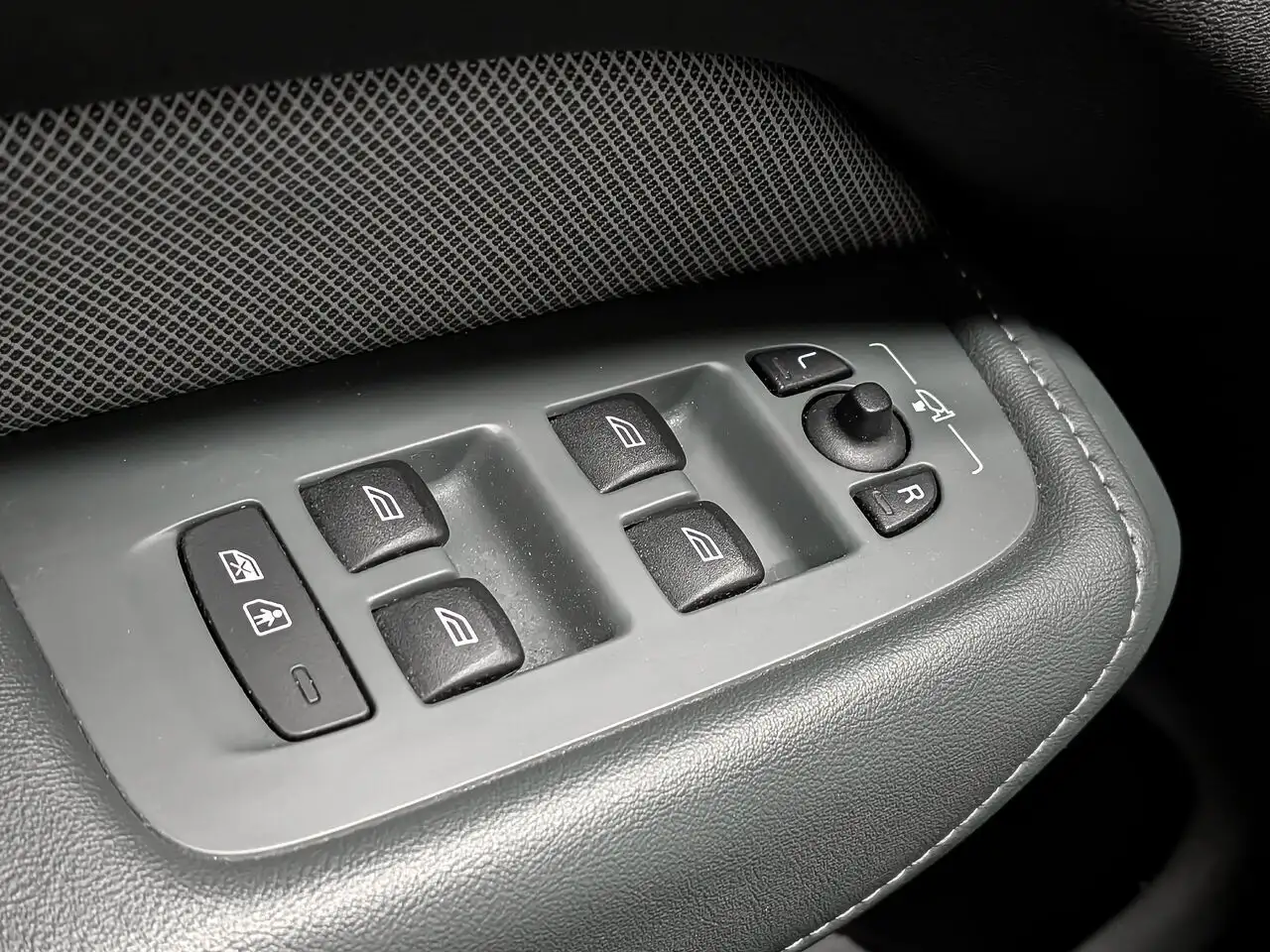 Volvo XC60 снимка Volvo XC60