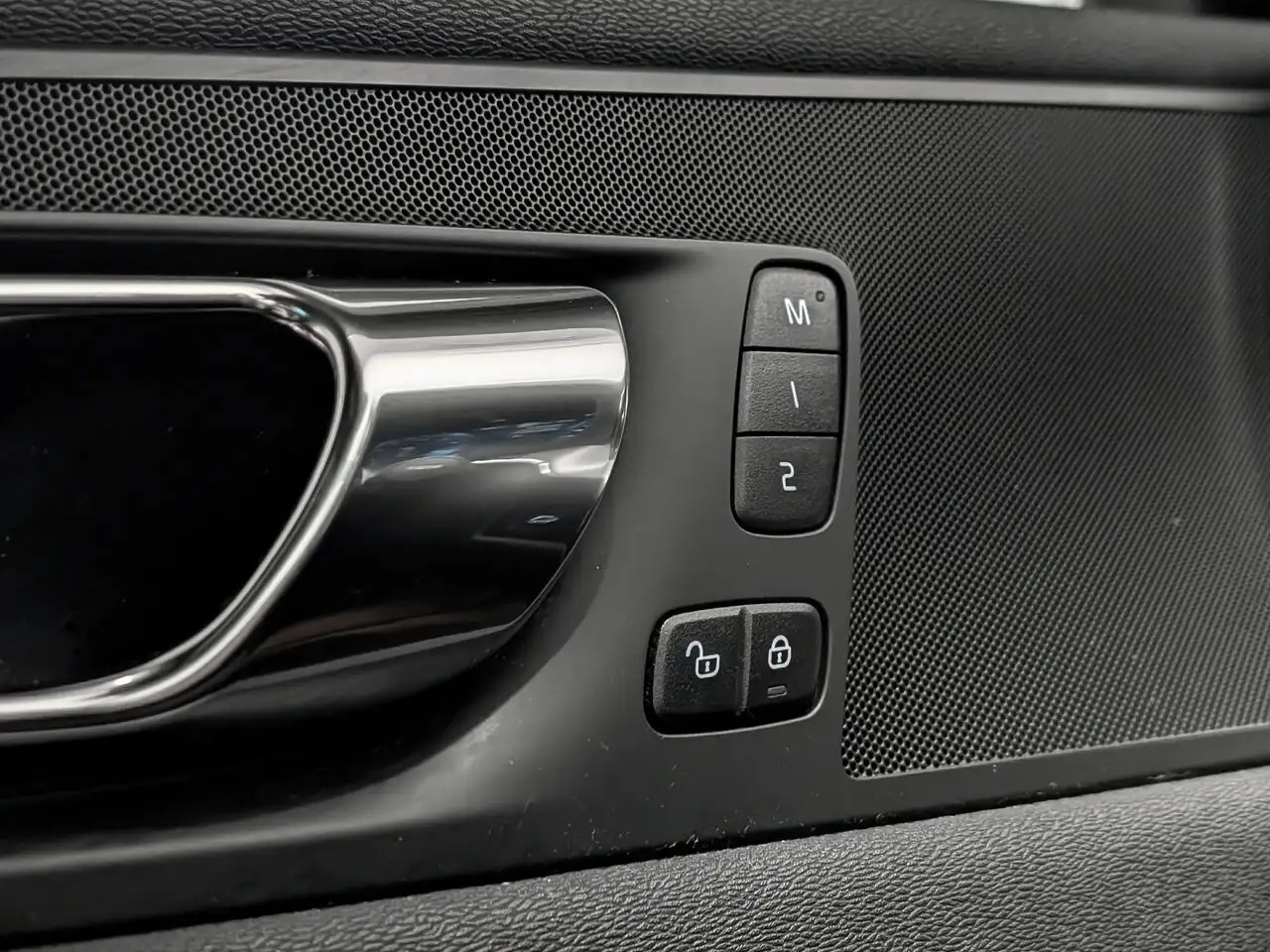 Volvo XC60 снимка Volvo XC60